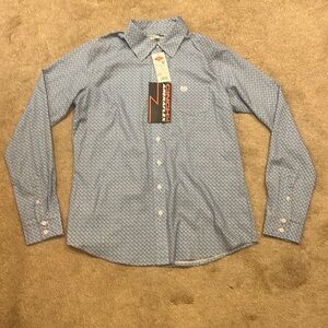 Women’s Cinch button up shirt